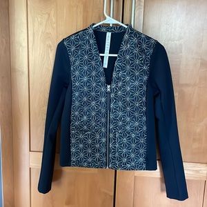 Lululemon zip up jacket. New w/o tag.